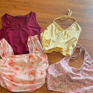 Bundle of 4 tank tops